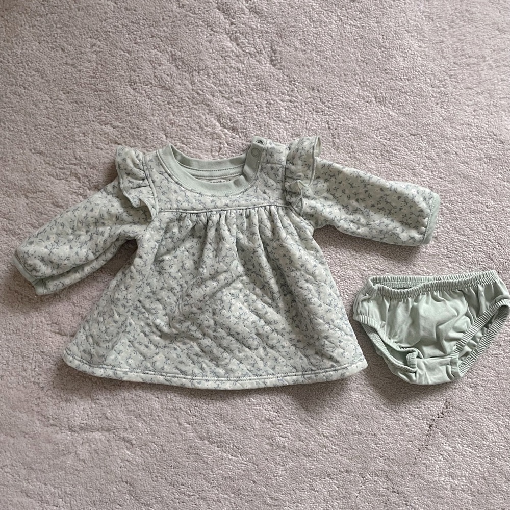 Carters 2 piece set